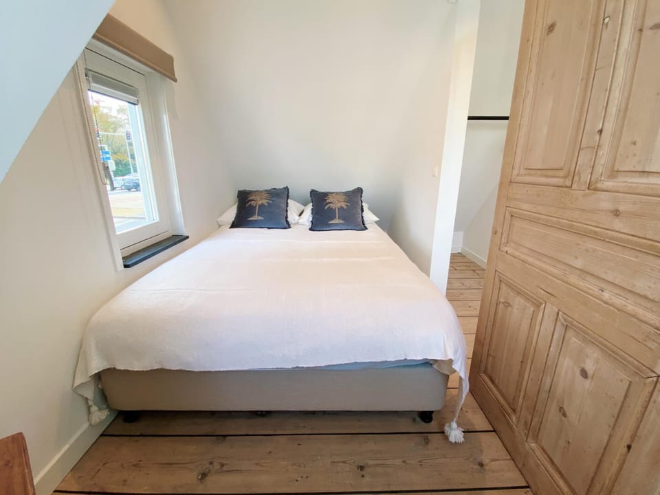 Cozy historical Cottage (Huisje HèHè) House in Wassenaar