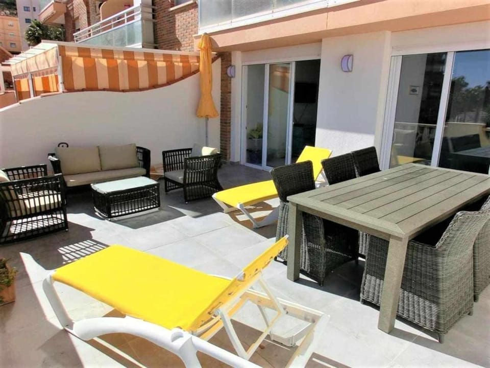 0E M2 1ª línea con Terraza grande y vistas al mar Apartment in Calp