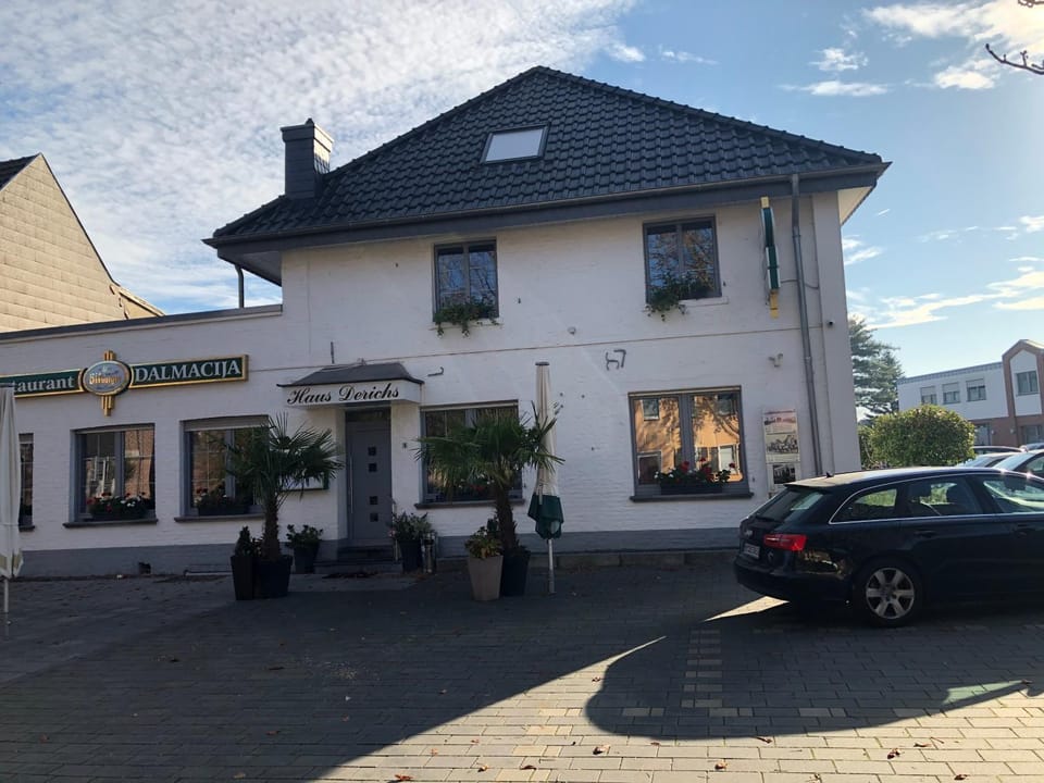 Hotel Restaurant Dalmacija Hotel in Limburg (province)