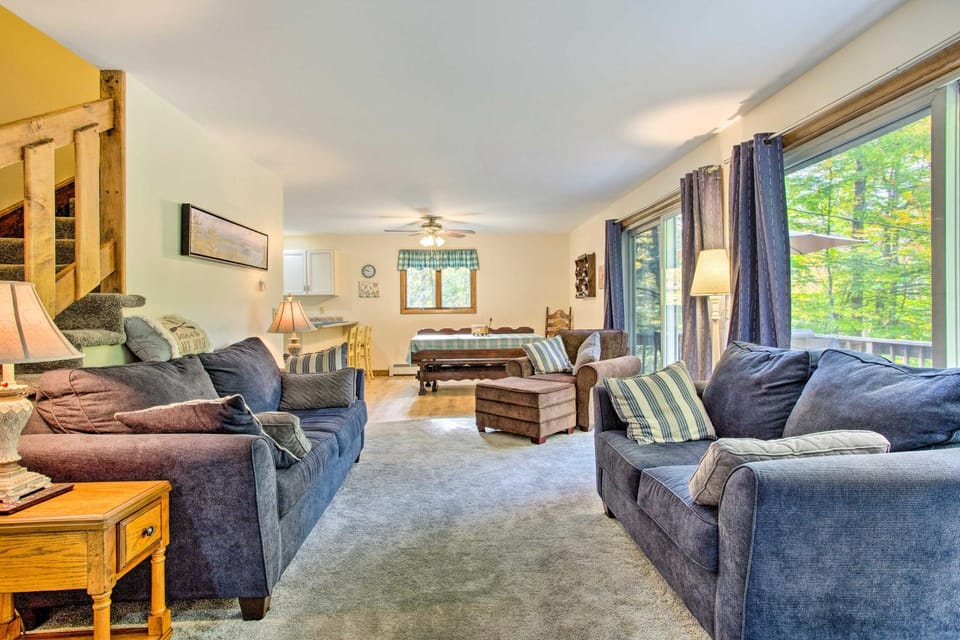 Pet-Friendly Gilford Home: 3 Mi to Gunstock & Lake House in Gilford