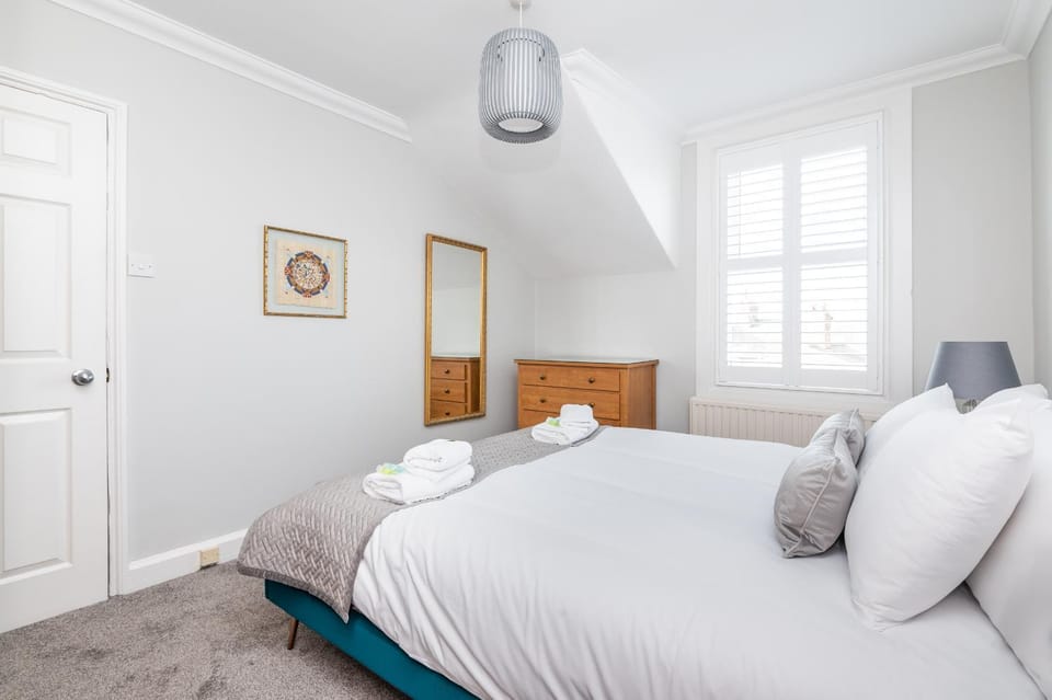 Bed, Other, Bedroom, wardrobe