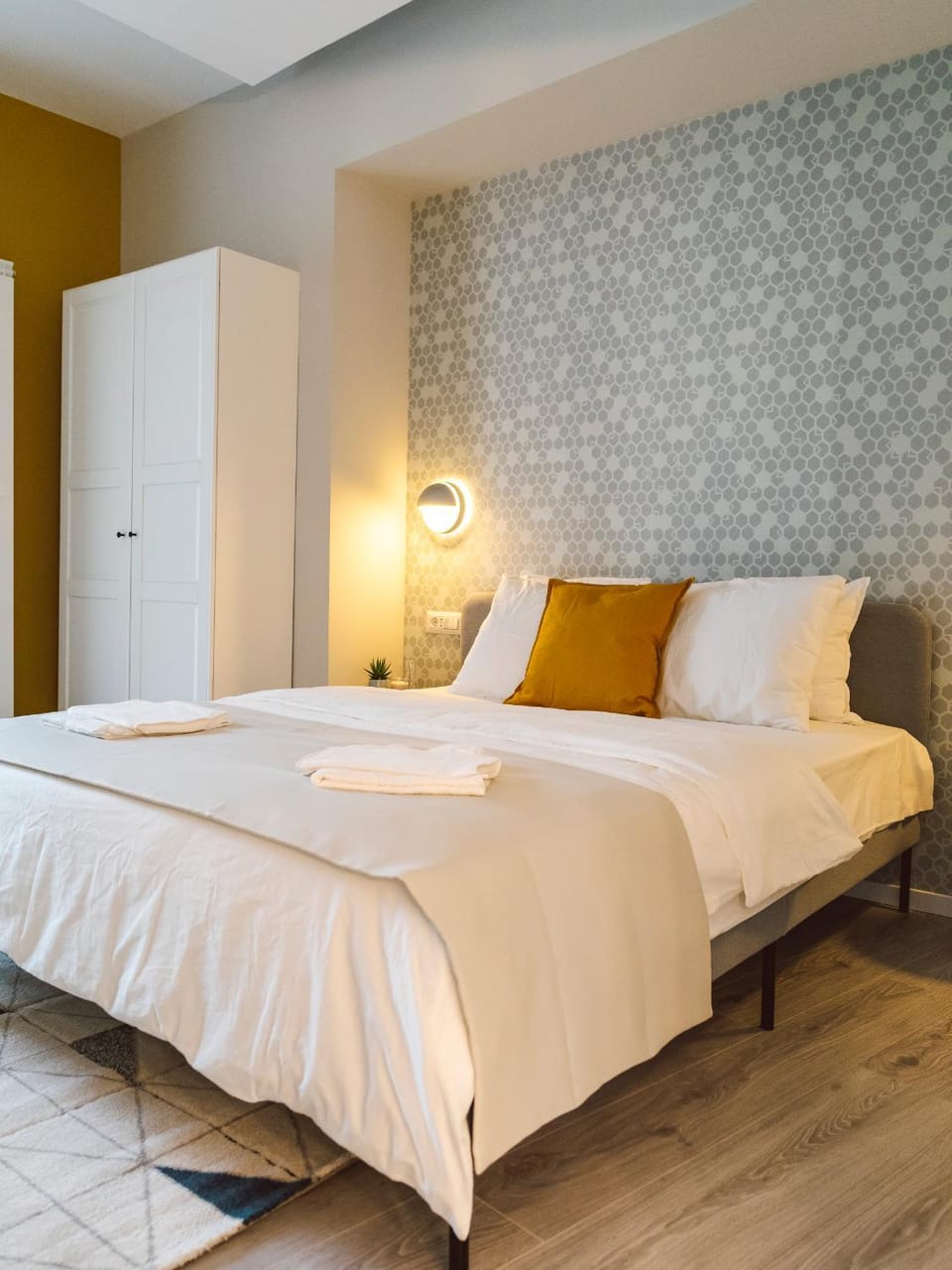 Bed, Photo of the whole room, Bedroom, wardrobe, air conditioner