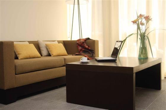 Day, Living room