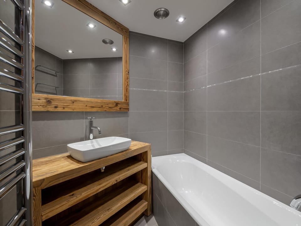 Appartement familial skis aux pieds avec Wifi à Courchevel - FR-1-563-94 Apartment in Saint-Bon-Tarentaise