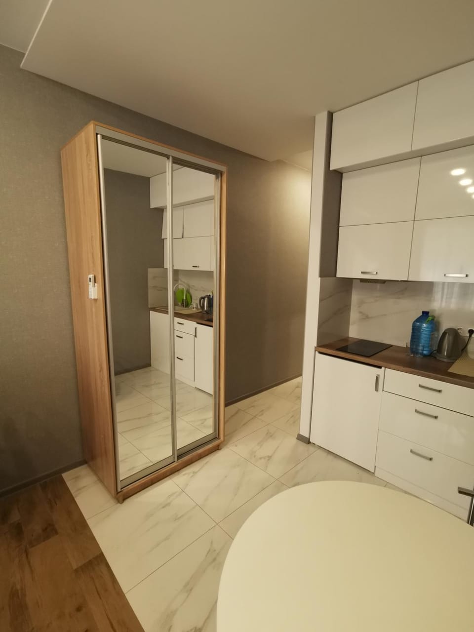 АПАРТАМЕНТЫ В 50 МЕТРАХ ОТ ПЛЯЖА. Apartment in Odessa