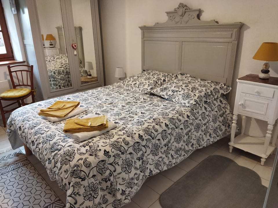 Gîte au calme avec verger, à proximité de randonnées et sites culturels - FR-1-586-9 House in Centre-Val de Loire
