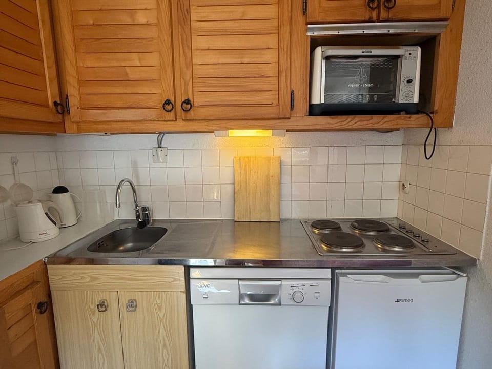 2 pièces au pied des pistes, 6 couchages - FR-1-557-35 Apartment in Auvergne-Rhône-Alpes
