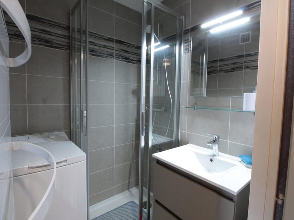 Studio chaleureux 4 pers, centre village, proche pistes et commerces, balcon sud-ouest - FR-1-572-105 Apartment in Arâches-la-Frasse