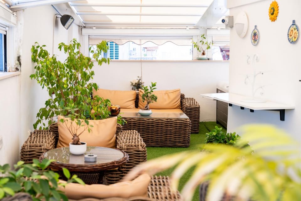 Balcony/Terrace, Seating area, Garden view