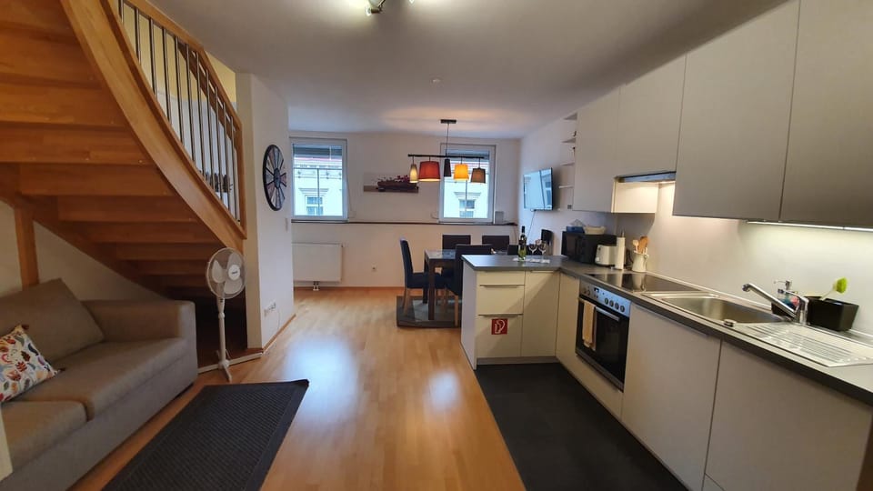 Kitchen or kitchenette, Living room