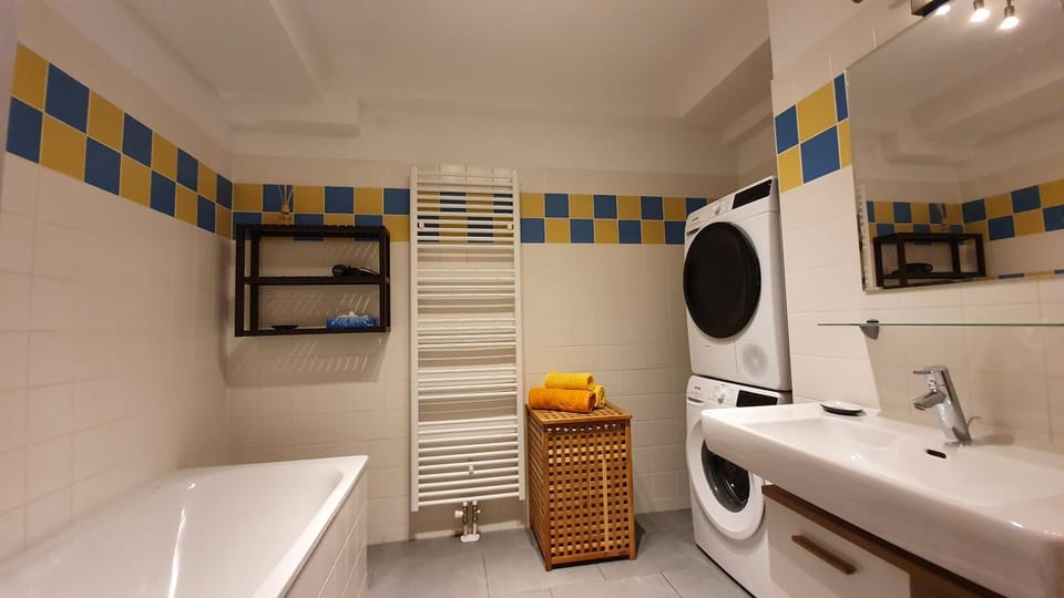 Bathroom, Bath