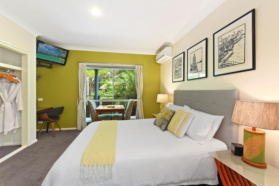 Azura Beach House B&B Bed and Breakfast in Port Macquarie