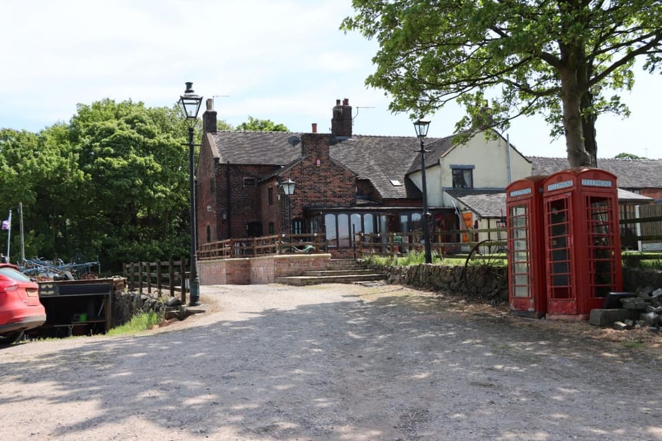 Malthouse Farm Cottage Studio House in Staffordshire Moorlands District