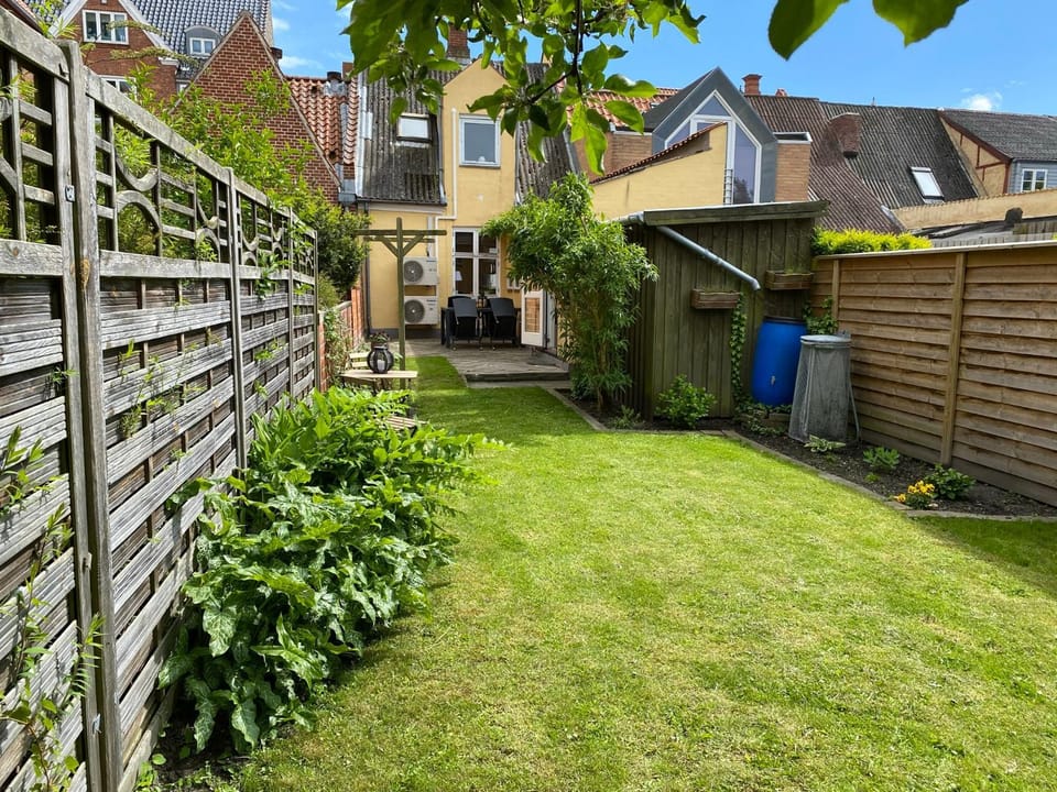 Garden, Garden