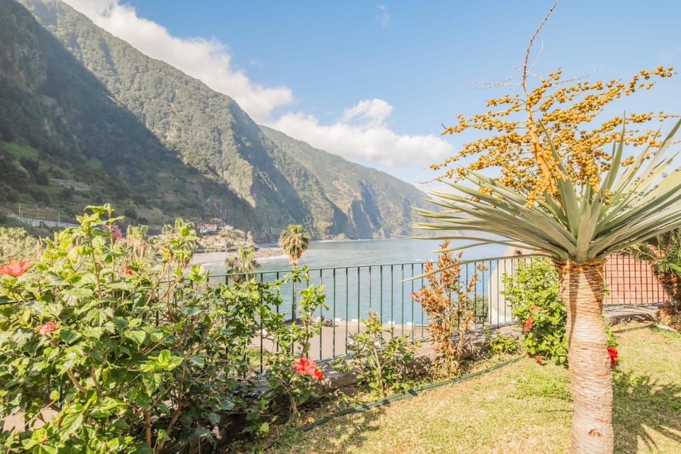 Mountain view, Sea view