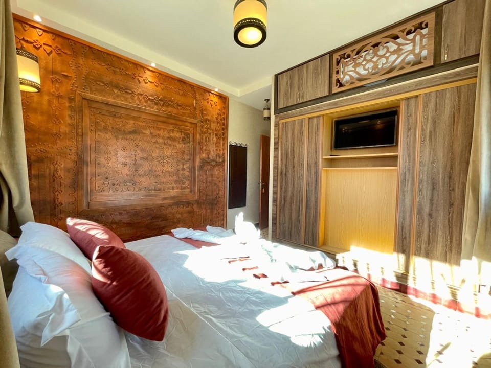 TV and multimedia, Photo of the whole room, Bedroom