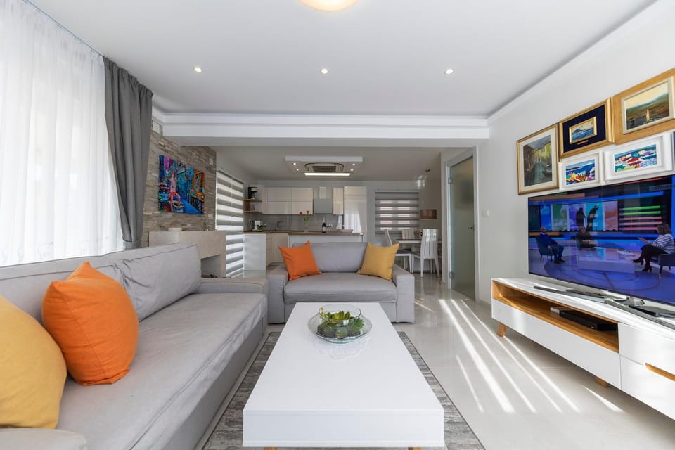 TV and multimedia, Living room