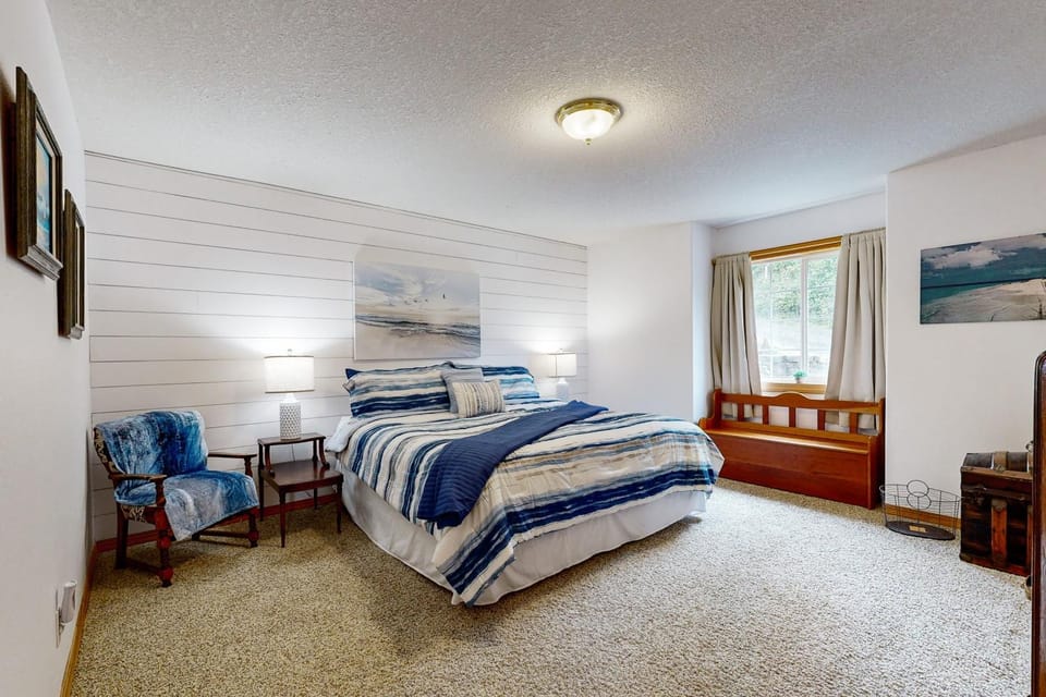 Pacific Mist House in Rockaway Beach