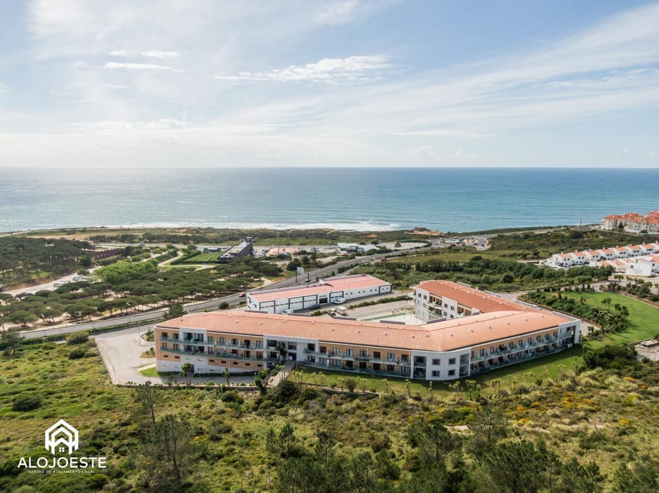 Summer in Paradise - Sea View and Pool in Ericeira Apartment in Ericeira