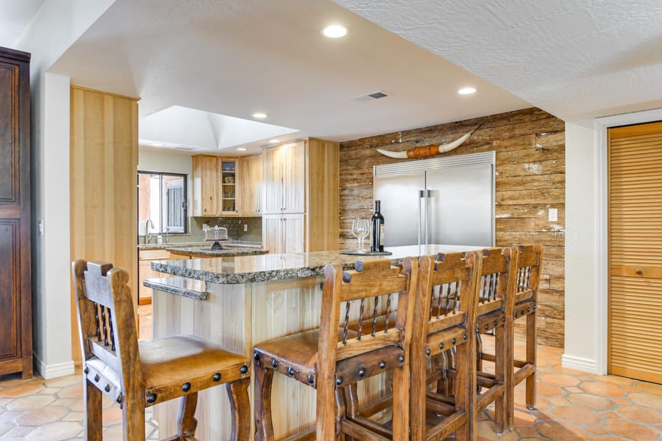 'Full Circle Ranch' w/ Mtn Views in Cave Creek! House in Cave Creek