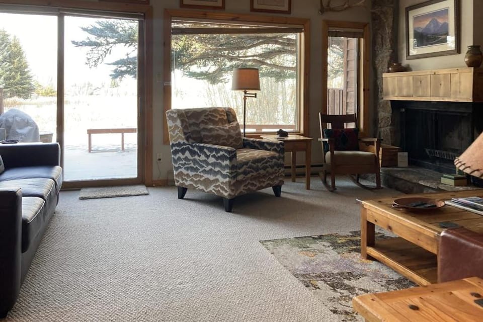 Glacier B Apartment in Wyoming