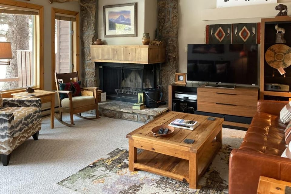 Glacier B Apartment in Wyoming