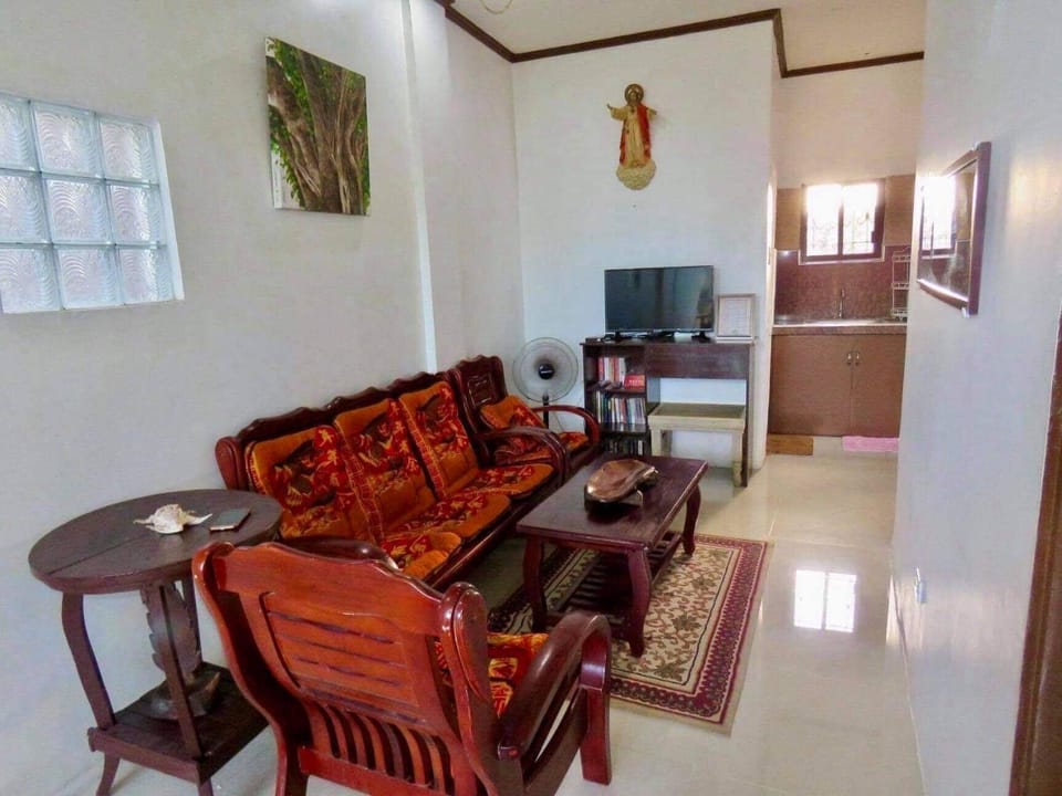 Perlies Inn Balcony House House in Calabarzon