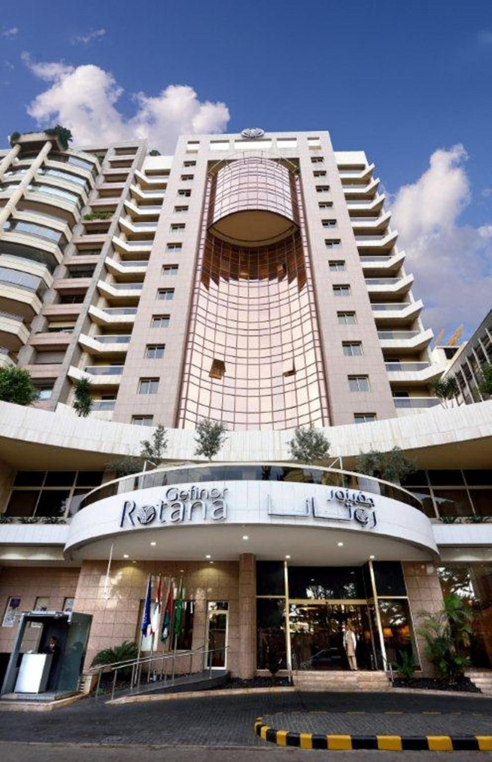 Facade/entrance