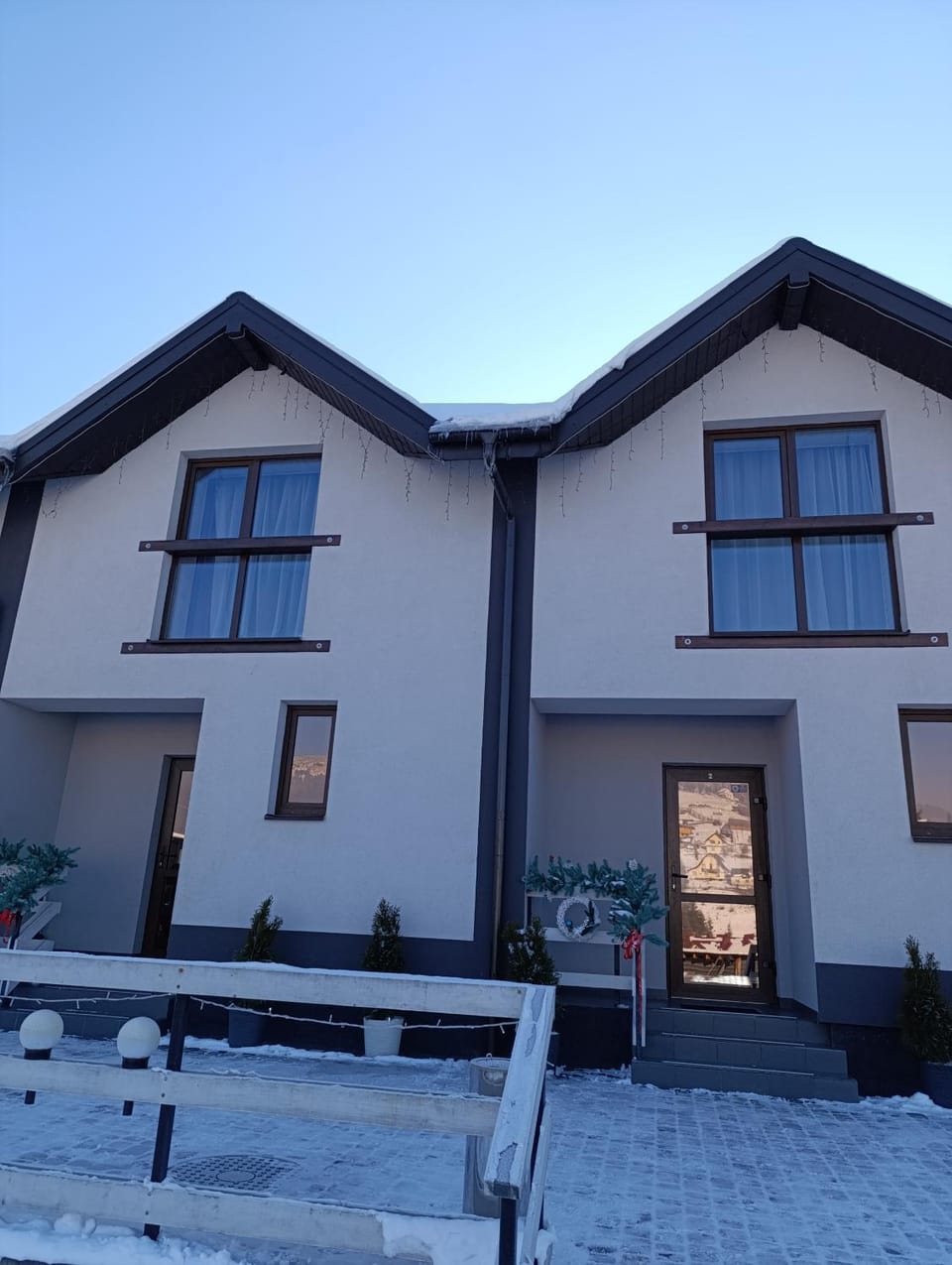 Property building, Day