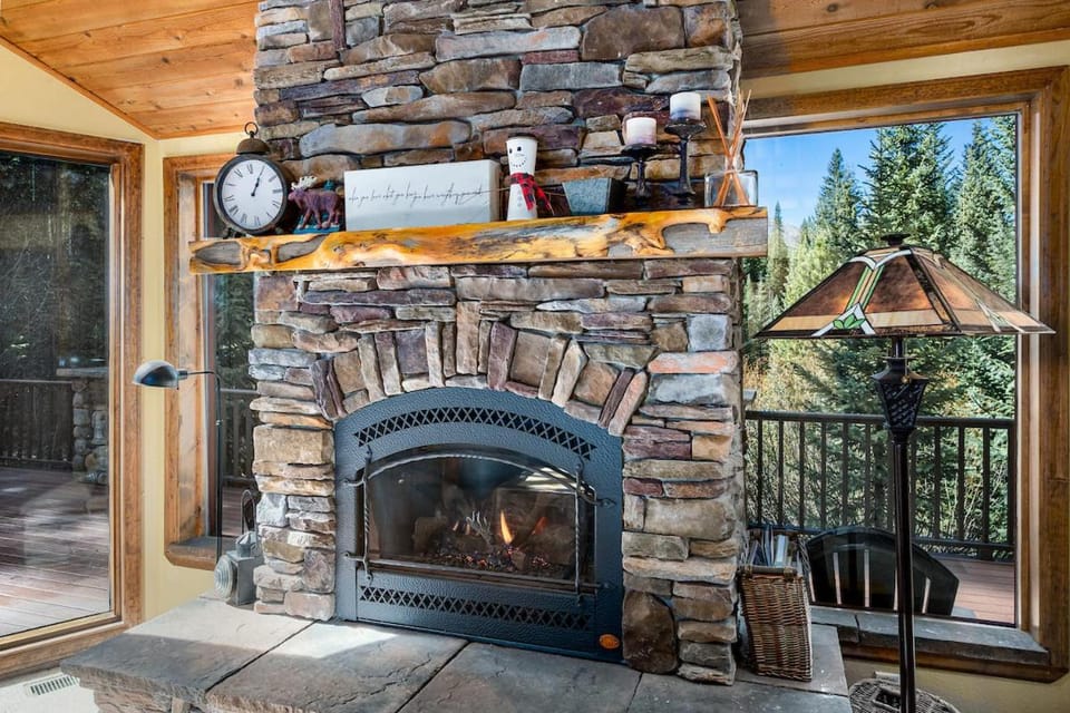 Heartstone Hideaway Home: Hot Tub, Dog Friendly House in Breckenridge
