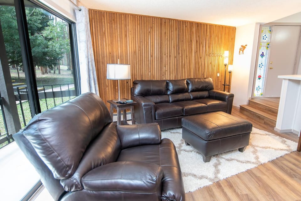 Gold Camp Miners' Inn Condo: Nice Location, Updates Apartment in Breckenridge
