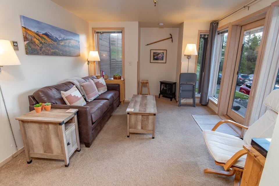 Tyra Lookout Condo: Ski-In/Ski-Out Apartment in Breckenridge