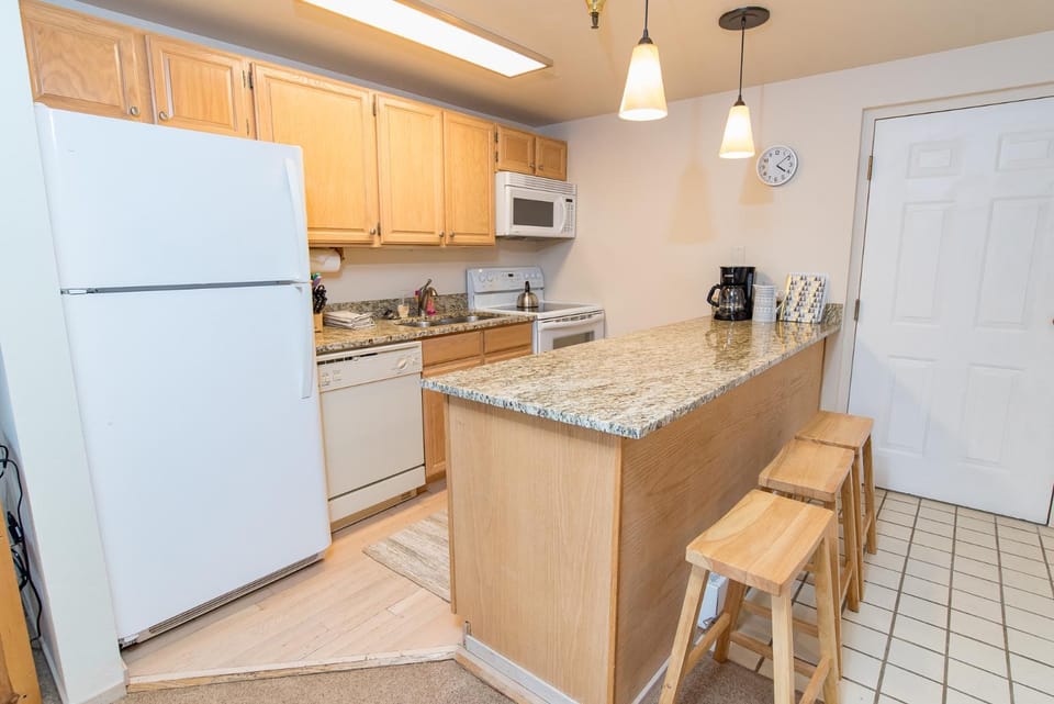 Tyra Lookout Condo: Ski-In/Ski-Out Apartment in Breckenridge