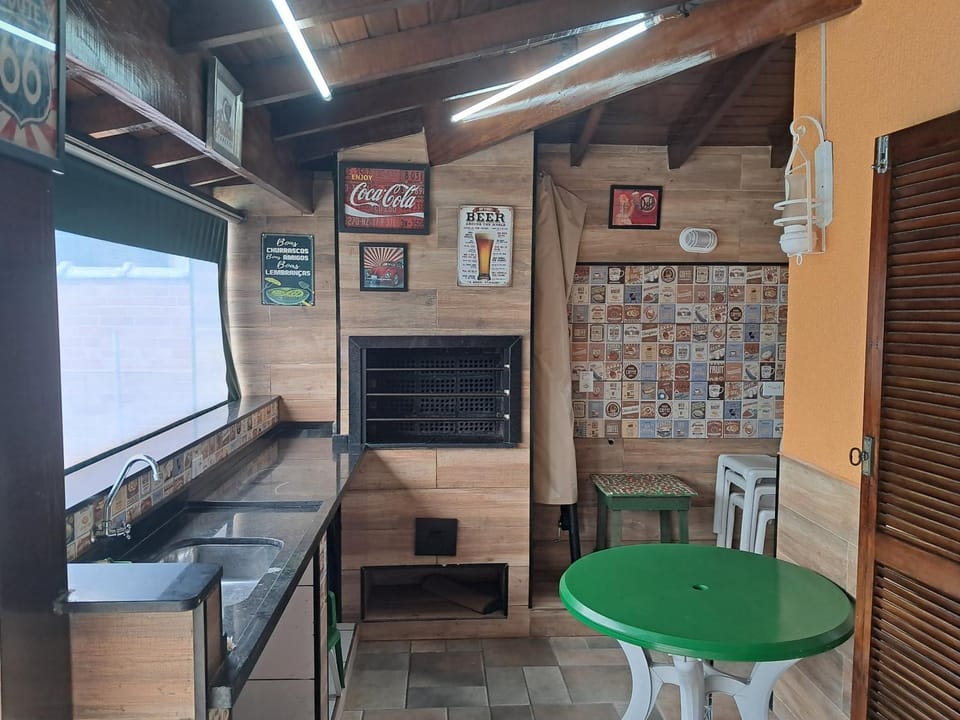 BBQ facilities, Dining area