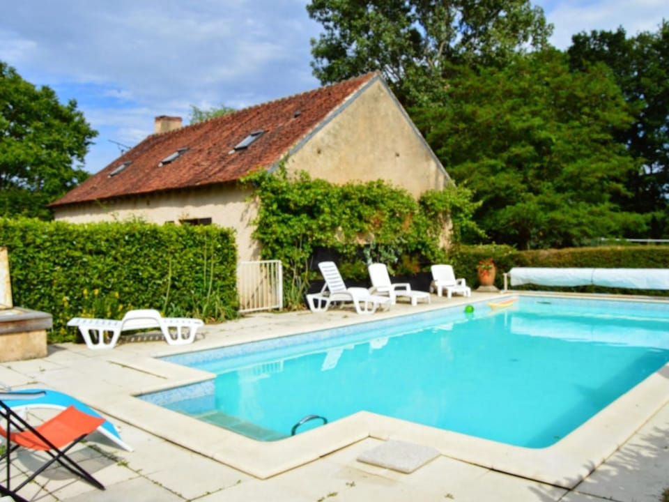 Gîte avec piscine, sports et nature près de George Sand, Mouhers - FR-1-591-64 House in Centre-Val de Loire