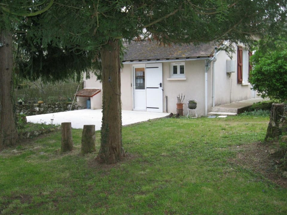 Charmante maison dans le Parc de la Brenne, idéale pour familles avec jardin, proche zoo et activités nature - FR-1-591-83 House in Centre-Val de Loire