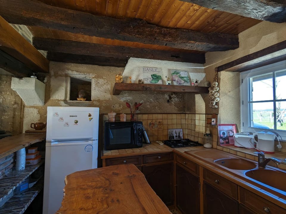 Maison de campagne avec jardin près d'Abbaye de Fontgombault et station thermale La Roche-Posay - FR-1-591-110 House in Centre-Val de Loire
