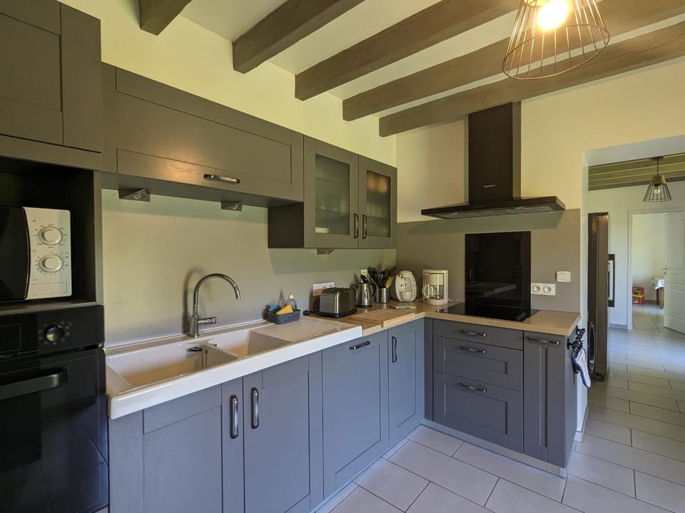 Gîte familial au calme avec grand jardin, balnéo et loisirs nautiques à proximité - FR-1-591-134 House in Centre-Val de Loire