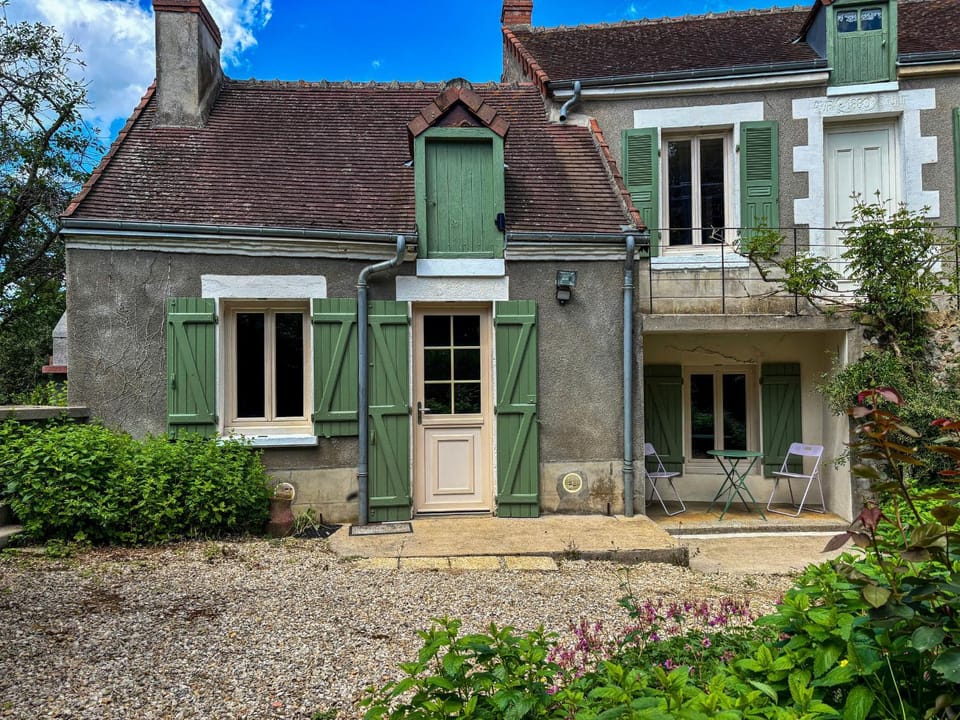 Charmant Gîte en Berry avec Cheminée, Près de La Châtre, Golf et Activités Œnature - FR-1-591-130 House in Centre-Val de Loire