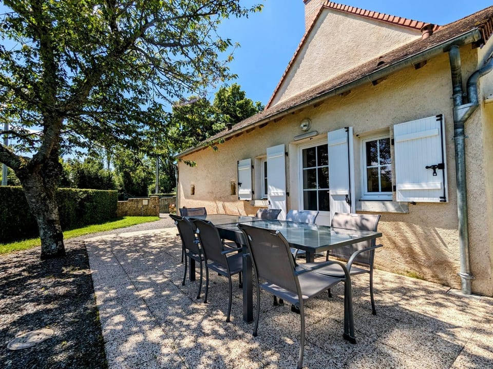 Ancienne ferme rénovée avec jardin clos et vélos, au cœur de la Vallée Noire en Berry - FR-1-591-135 House in Centre-Val de Loire