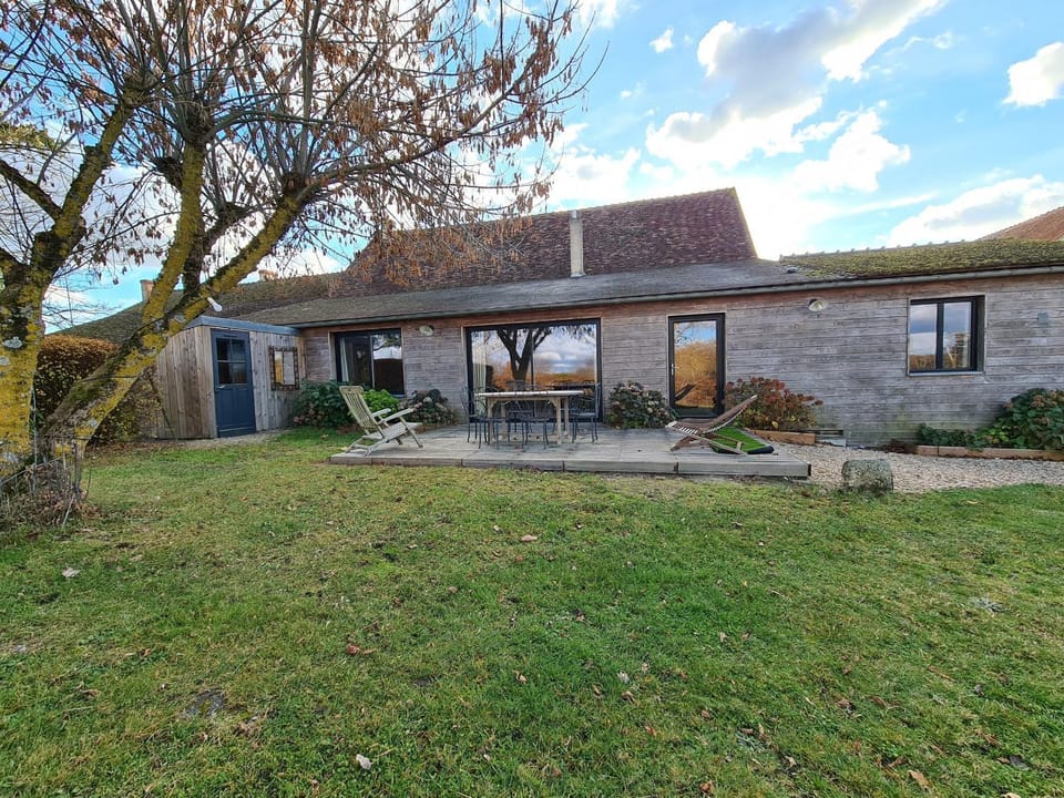 Gîte en Berry au cœur du Parc Naturel avec jardin et parking, 3 chambres, cheminée - FR-1-591-157 House in Centre-Val de Loire