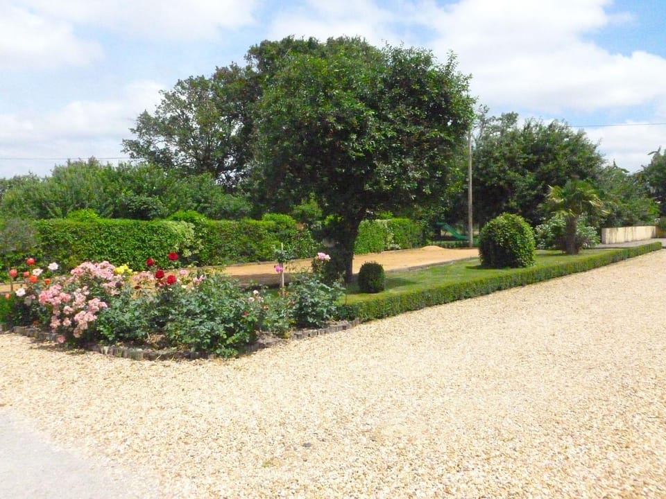 Spacieuse fermette près des châteaux & Zoo de Beauval avec activités et grand jardin - FR-1-591-218 House in Centre-Val de Loire
