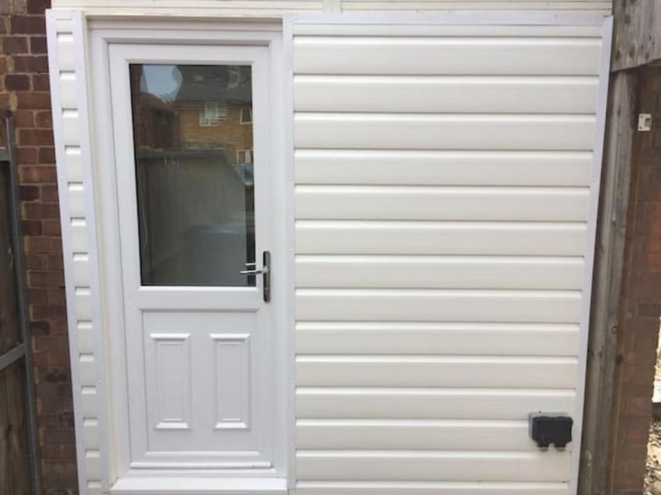 Independent two bed en-suite annex, close to city Apartment in Cambridge