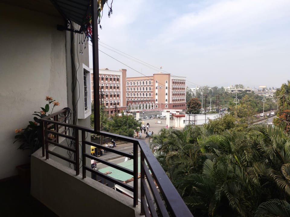 Property building, View (from property/room), Balcony/Terrace, City view