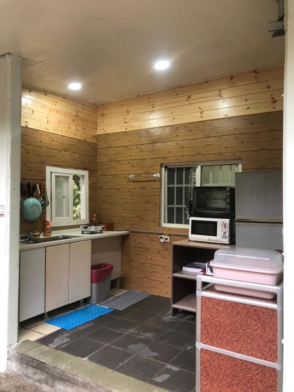 BBQ facilities, Kitchen or kitchenette, Communal kitchen