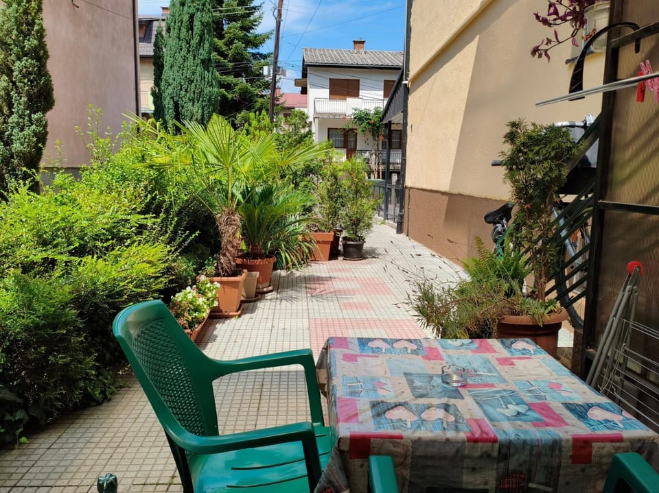 Patio, Garden, Seating area