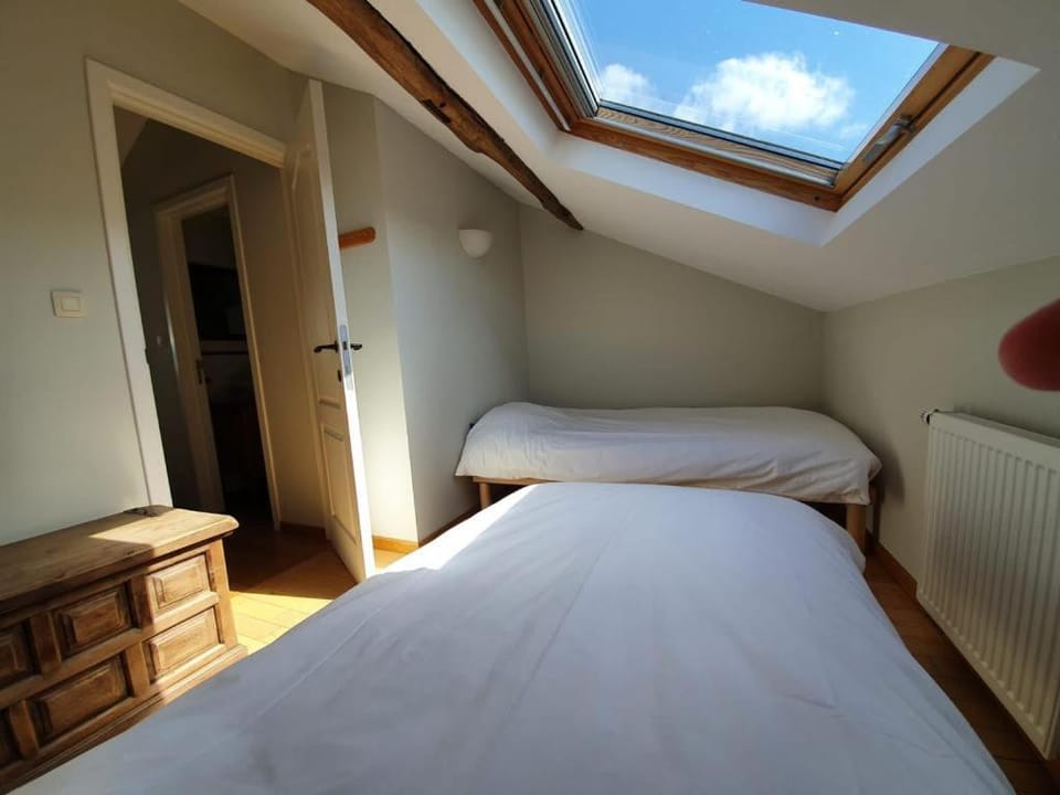 Bedroom, On site, Internal: Not applicable to any particular room