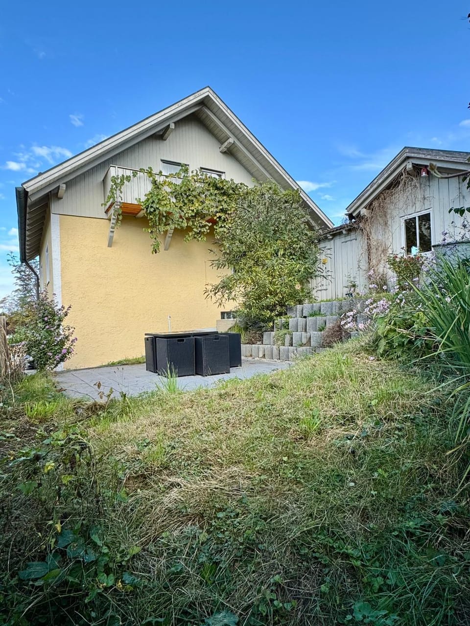Property building, Balcony/Terrace