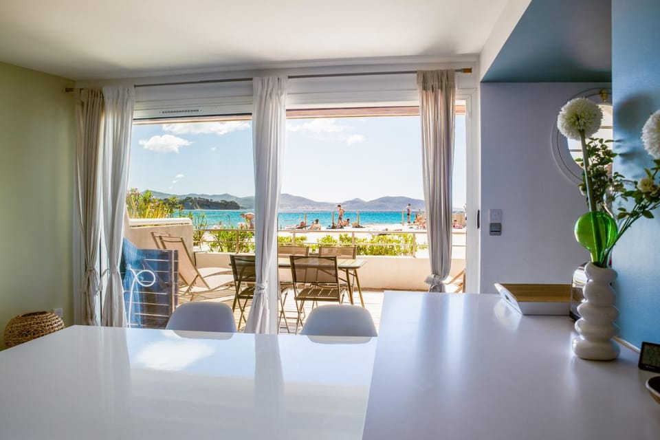 plage st jean RESIDENCE LE GOLFE D AZUR Apartment in La Ciotat