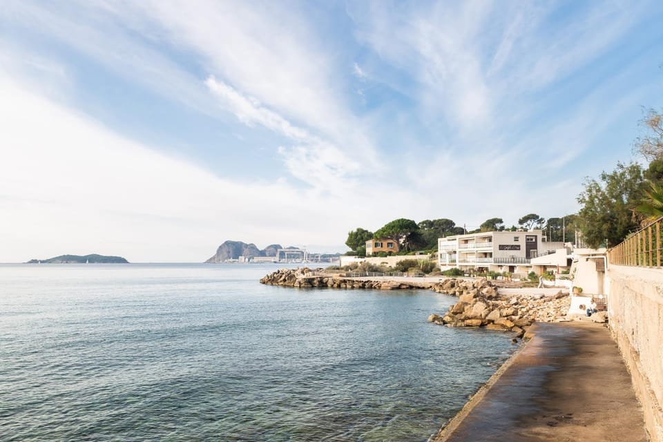 plage st jean RESIDENCE LE GOLFE D AZUR Apartment in La Ciotat
